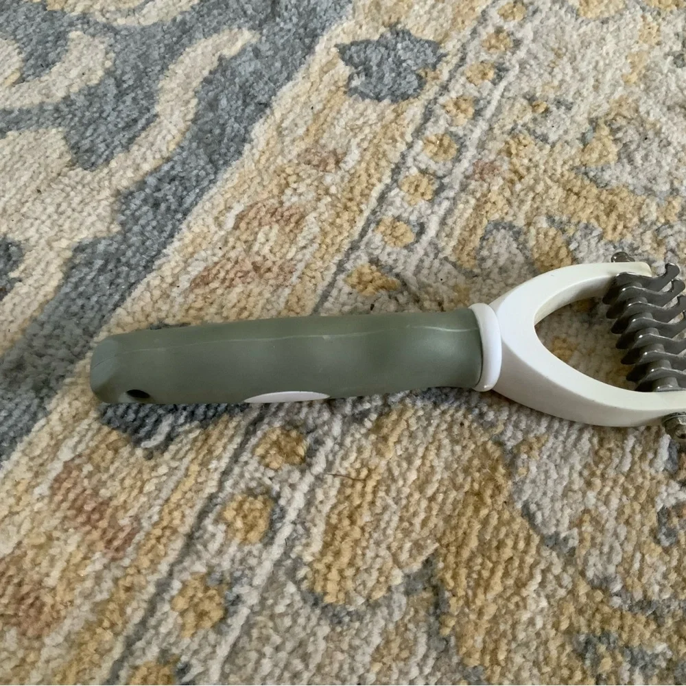 Pet fur rake